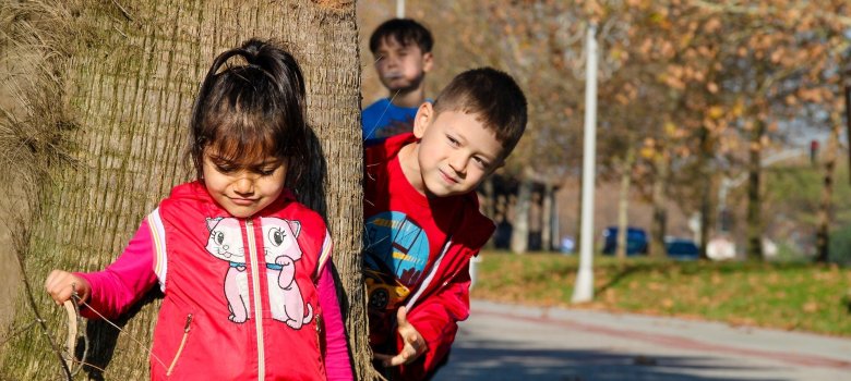 Spielende Kinder Spielende Kinder