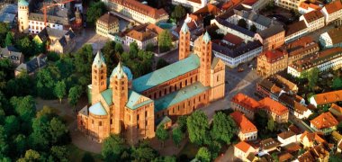 Luftaufnahme des Doms