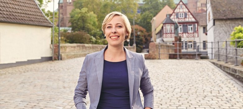 Oberbürgermeisterin Stefanie Seiler in der Speyerer Altstadt