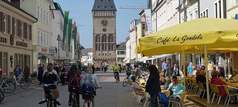 Cyclists on Maximilianstrasse