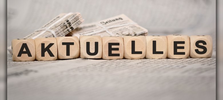 Aktuelles Zeitungsstapel