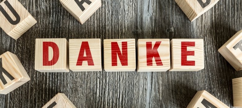 Würfel bilden das Wort "Danke" Würfel bilden das Wort "Danke"