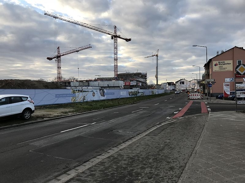 Baustellenbereich in der Franz-Kirrmeier-Straße