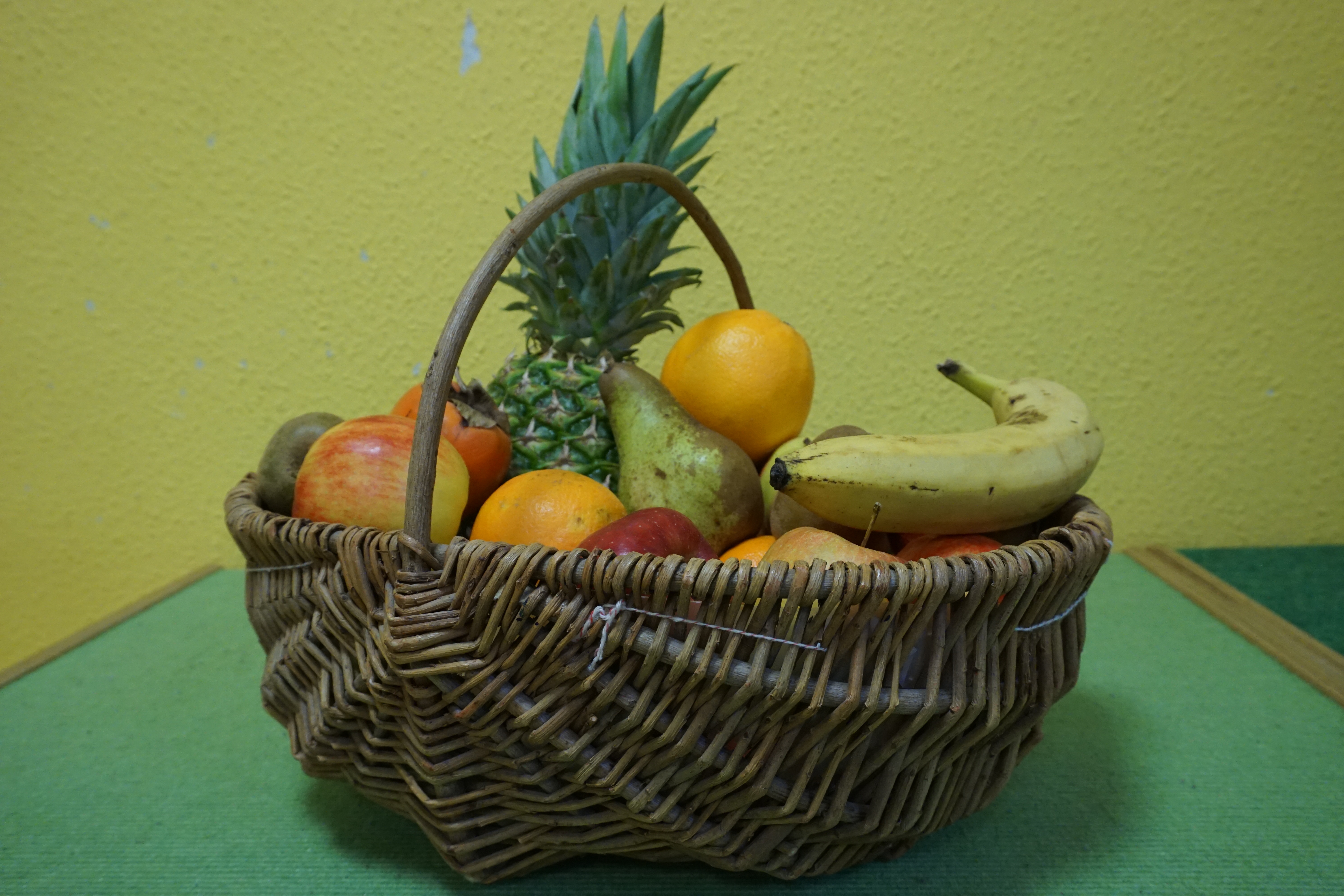 Frei verfügbarer Obstkorb der Kita