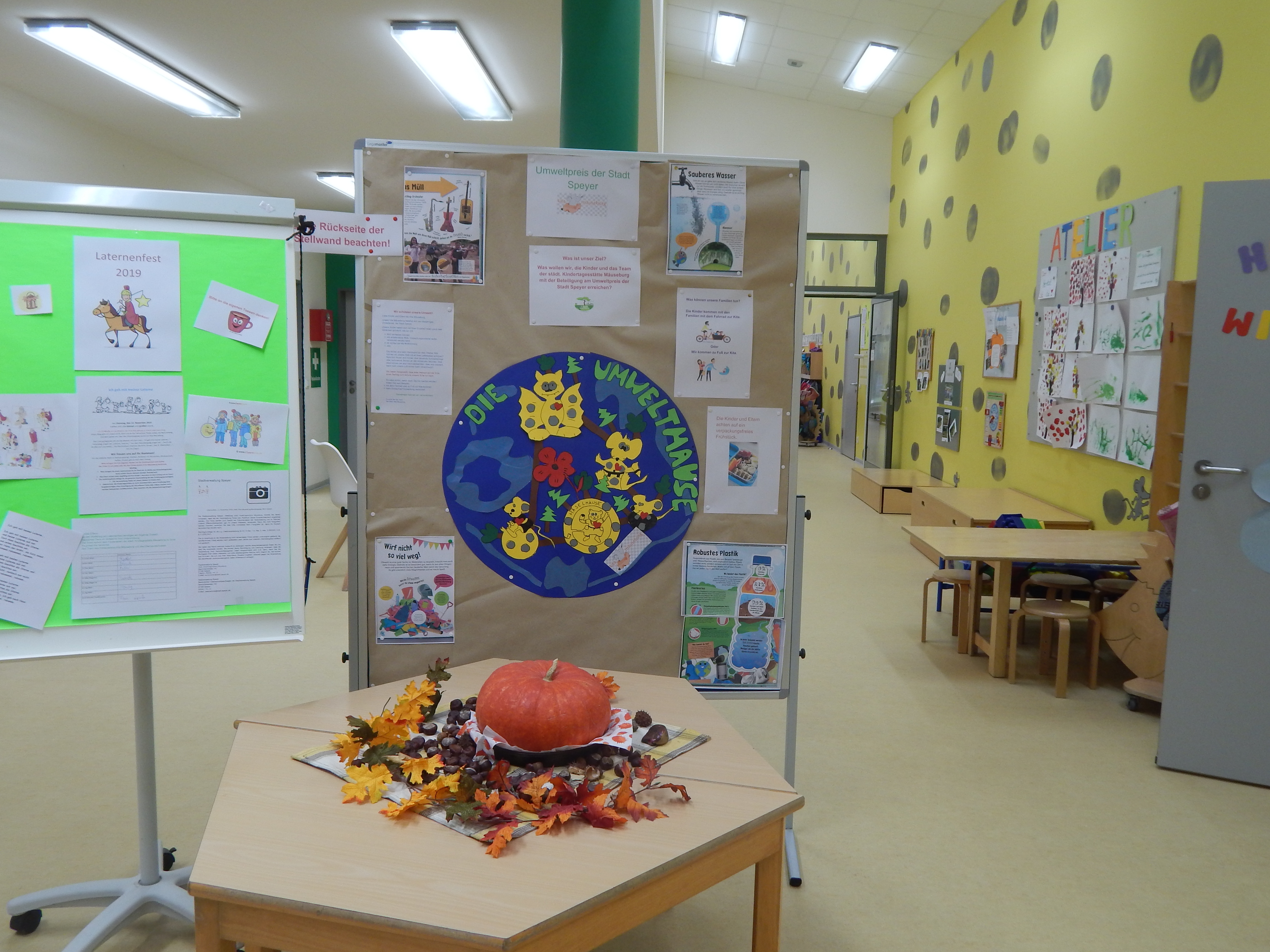 Die Infowand über aktuelle Themen