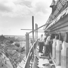 Wir sind sehr gespannt, welche interessanten und überraschenden Ein- und Ausblicke der Fotobestand für das Stadtarchiv bereithält!