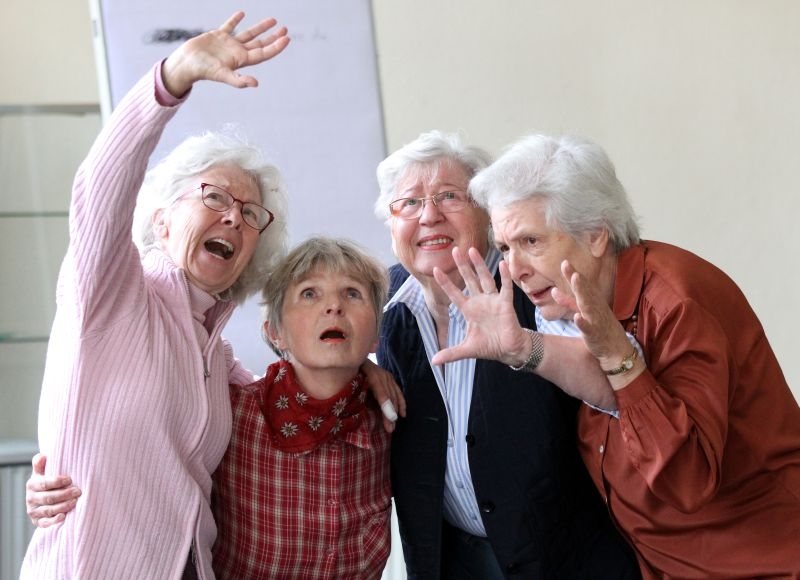 Spielerisches Gestalten mit Dawn Dister