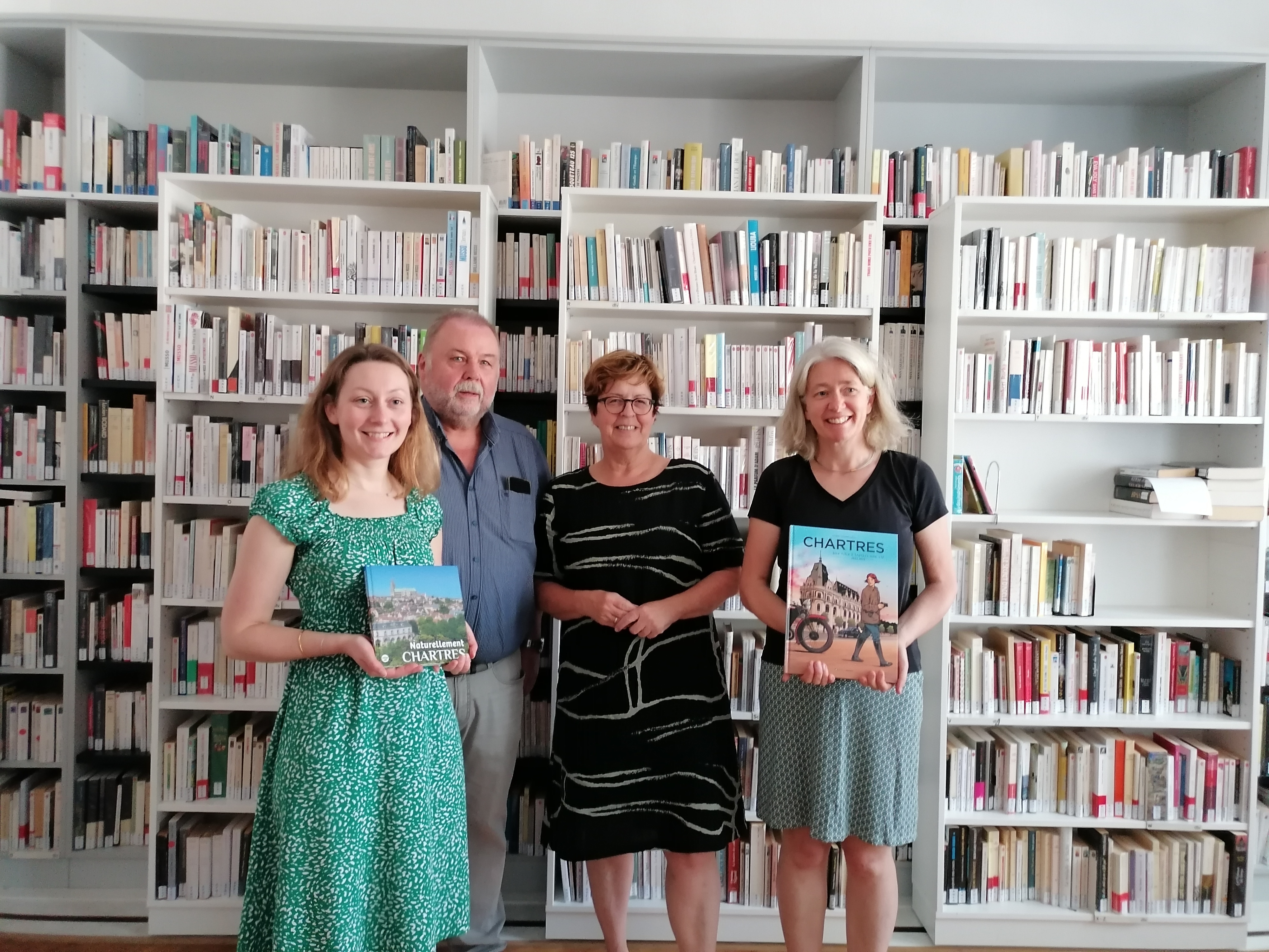Bücherspende an die Französische Bibliothek Speyer