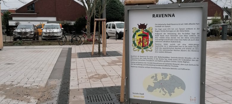 Informationsschild Platz der Stadt Ravenna