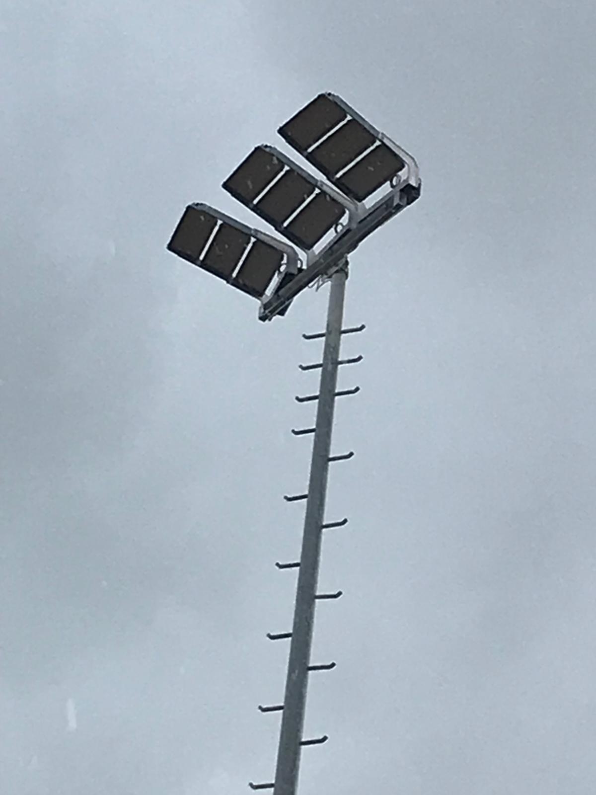 Bild eines neuen, energieeffizienten LED-Flutlichtstrahlers in Speyer