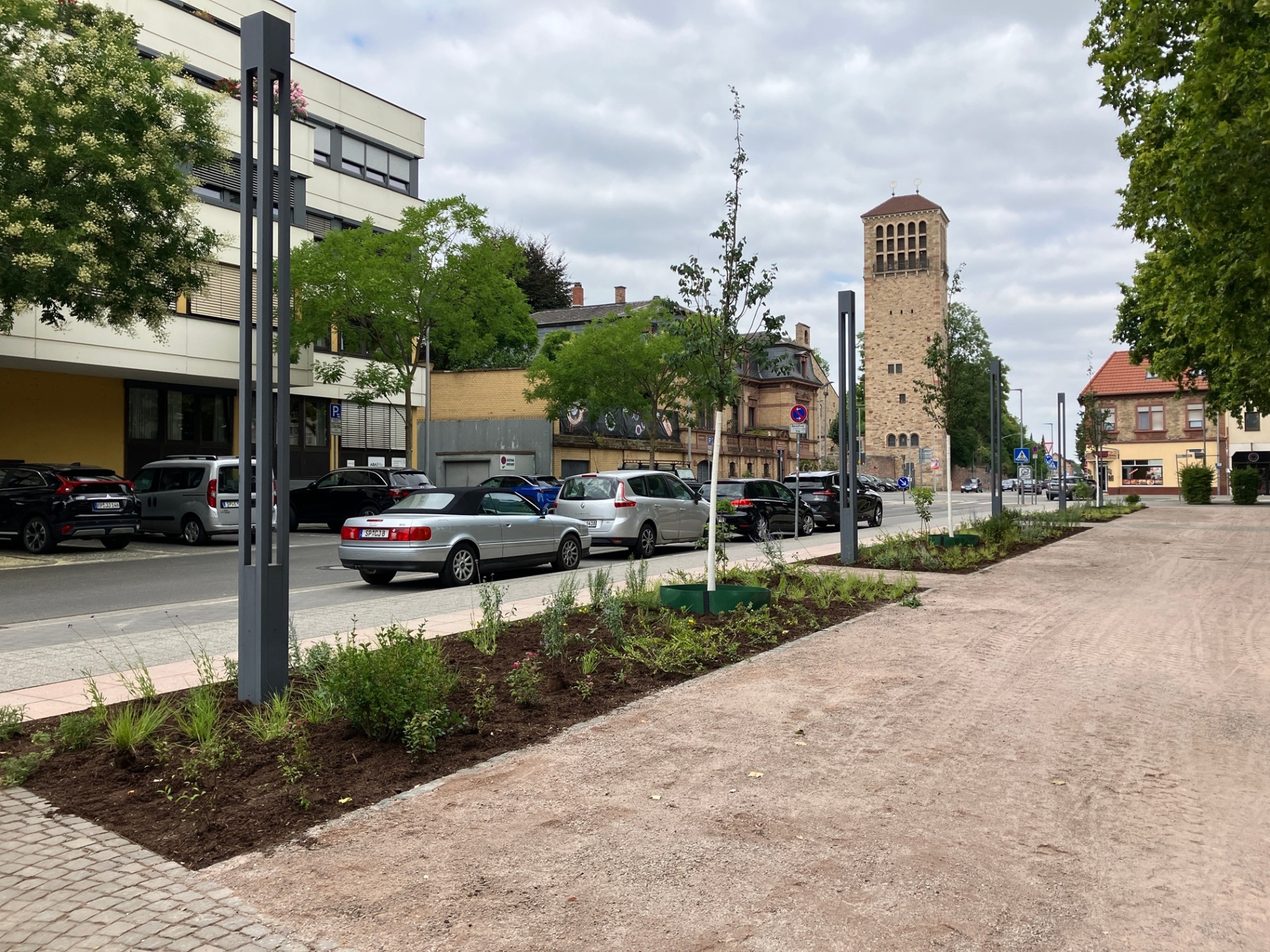 Entsiegelte Teilflächen auf dem St.-Guido-Stifts-Platz
