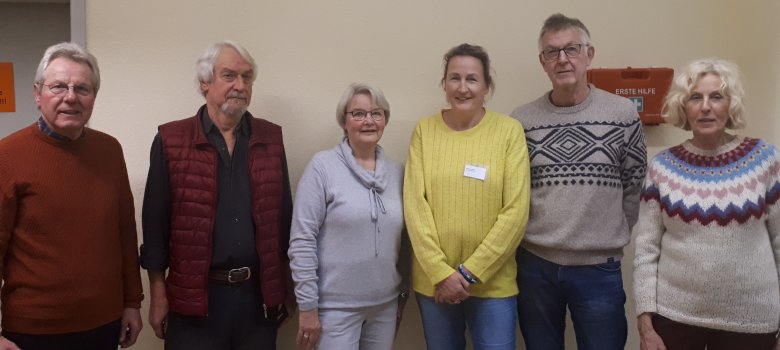 Der neue Vorstand v.l.n.r: Reinhard Kreimer (Vorsitzender), Heinz Bullinger (Beisitzer), Eva Maria Walther (Schriftführerin), Alexandra Mally (stellvertretende Vorsitzende), Dr. Michael Müller (Schatzmeister), Hanne Kleinen (Beisitzerin), es fehlt: Andrea Fries (Beisitzerin)