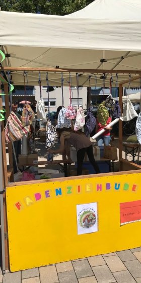 Stand beim Spiel- und Sportfest „Voll was los“