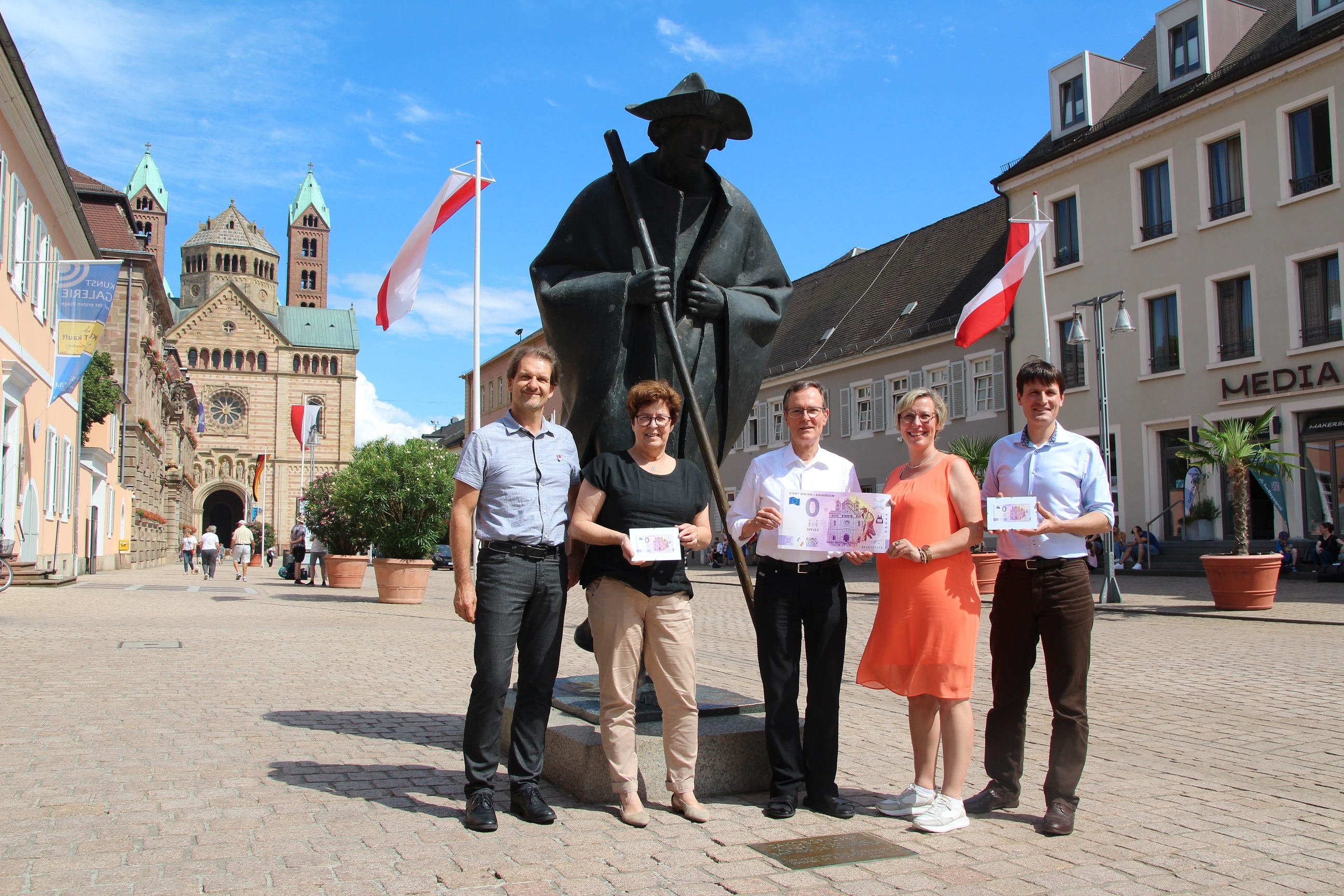 0-Euro-Schein Gruppenfoto