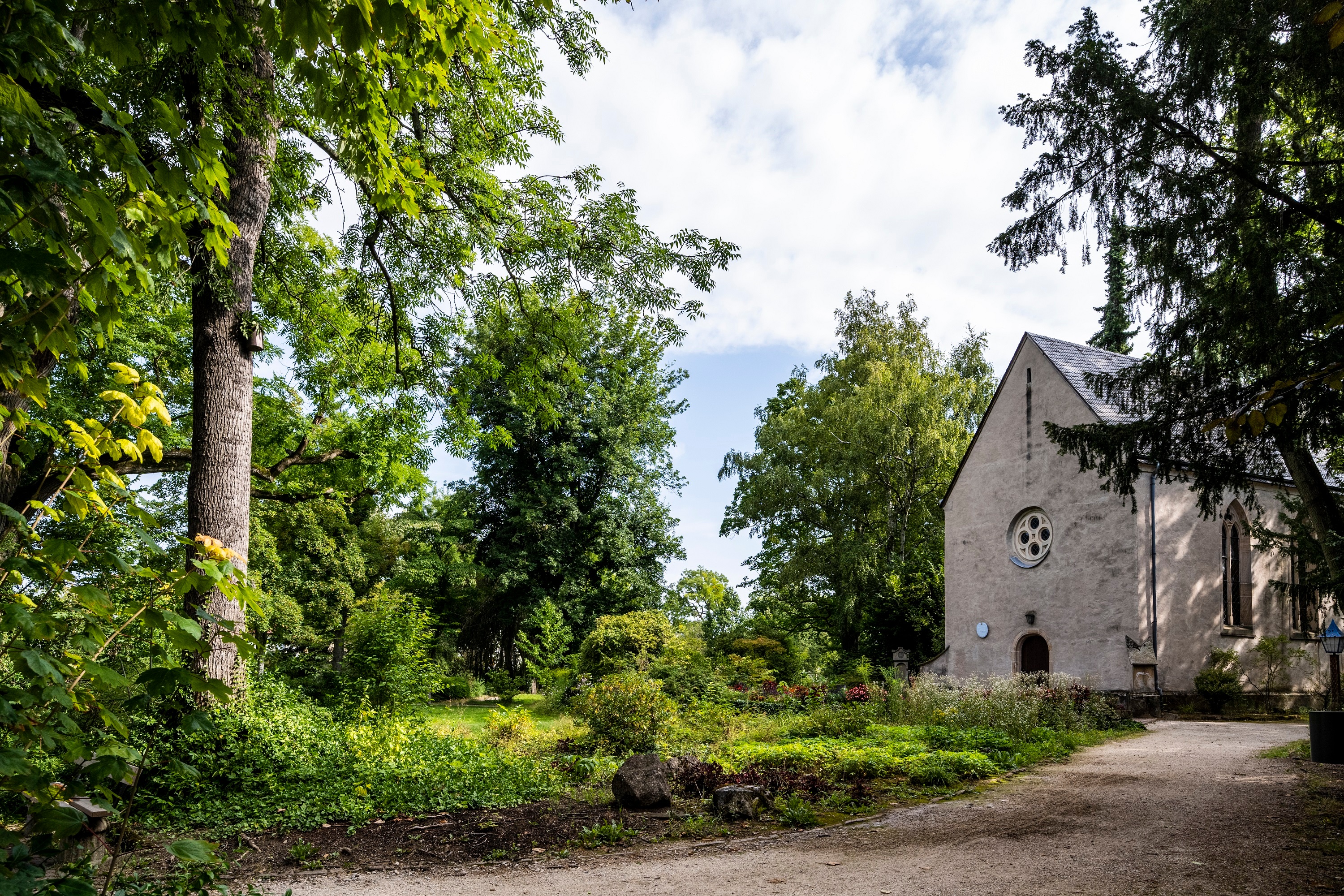 gotische Kapelle im Adenauerpark Speyer