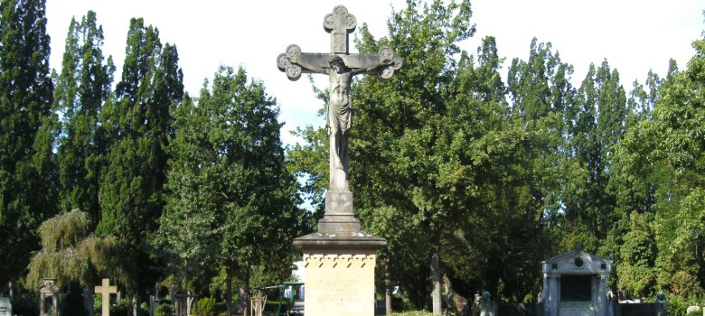 Kreuz auf dem Speyerer Friedhof Kreuz auf dem Speyerer Friedhof