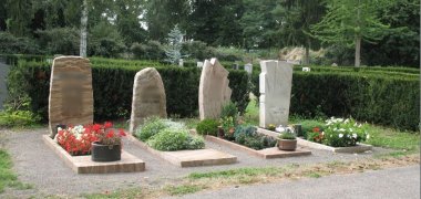 Erdgräber auf dem Speyerer Friedhof