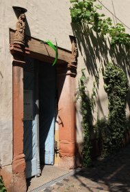 Der Altstadthof ist ein Kunstgarten des Grynen Bandes.