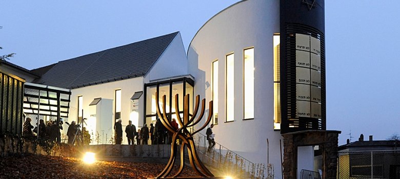 Die Synagoge "Beith Shalom" am St. Guido-Stifts-Platz