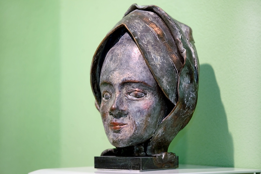 La Roche bust by Wolf Spitzer