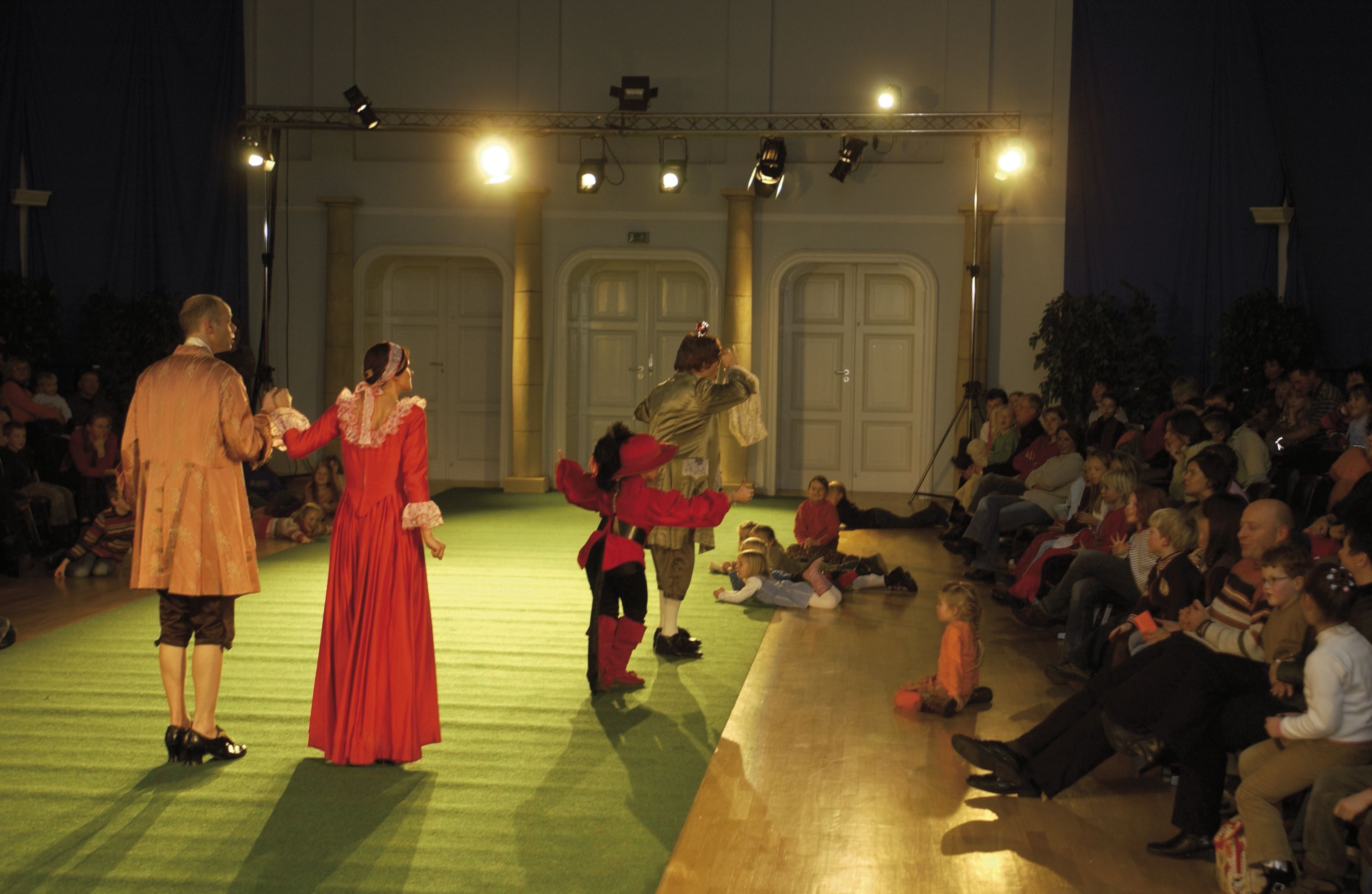 Children's and young persons theater