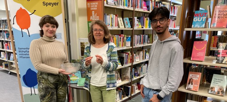 Auslosung Gewinnerklassen in der Stadtbibliothek Auslosung Gewinnerklassen in der Stadtbibliothek